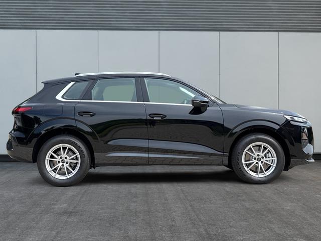 Audi / Q3 / Schwarz / / / KAMERA+NAVI+PDC+EL.HECKKL.+LED+17LM
