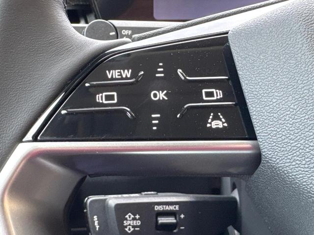 Audi / Q3 / Schwarz / / / KAMERA+NAVI+PDC+EL.HECKKL.+LED+17LM