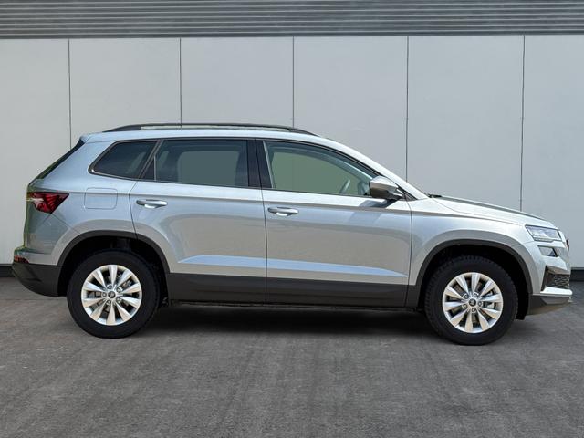 Skoda / Karoq / Silber / / / AHK+el.HECKKLAPPE+KAMERA+PDC+ACC, Beispielbilder, ggf. teilweise mit Sonderausstattung