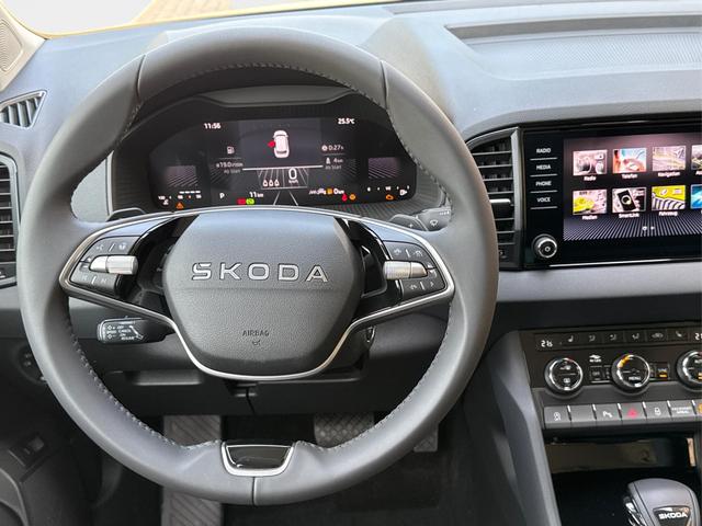 Skoda / Karoq / Silber / / / AHK+el.HECKKLAPPE+KAMERA+PDC+ACC, Beispielbilder, ggf. teilweise mit Sonderausstattung