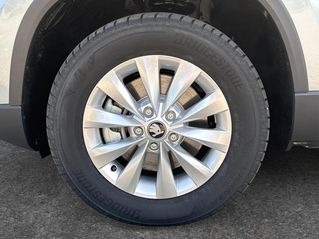 Skoda / Karoq / Silber / / / AHK+el.HECKKLAPPE+KAMERA+PDC+ACC, Beispielbilder, ggf. teilweise mit Sonderausstattung