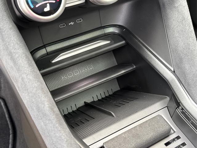 Skoda / Kodiaq / Grau / / / 4x4+AHK+PANO+KAMERA+EL. HECKKL.+NAVI+20 LM