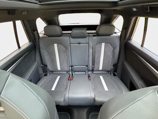 Skoda / Kodiaq / Grau / / / 4x4+AHK+PANO+KAMERA+EL. HECKKL.+NAVI+20 LM