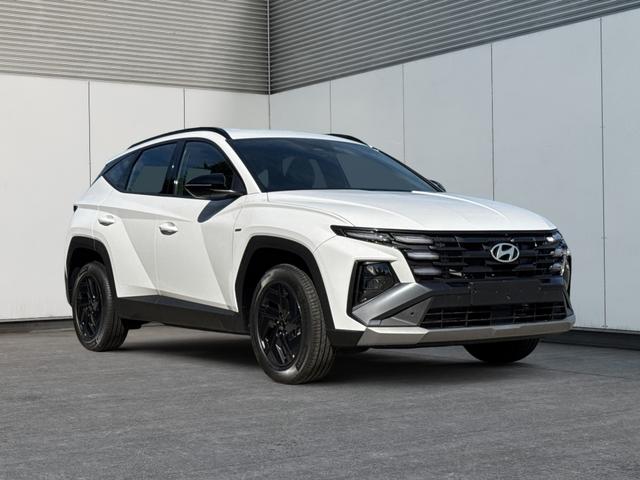 Hyundai / TUCSON / Wei&szlig; / / / Hybrid NAVI+KAMERA+SHZ+LED+TEMPOMAT+17 ALU+PDC, Beispielbilder, ggf. teilweise mit Sonderausstattung