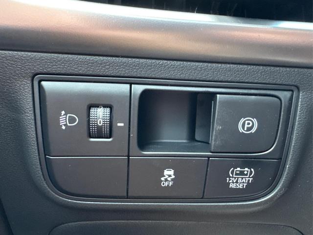 Hyundai / TUCSON / Wei&szlig; / / / Hybrid NAVI+KAMERA+SHZ+LED+TEMPOMAT+17 ALU+PDC, Beispielbilder, ggf. teilweise mit Sonderausstattung