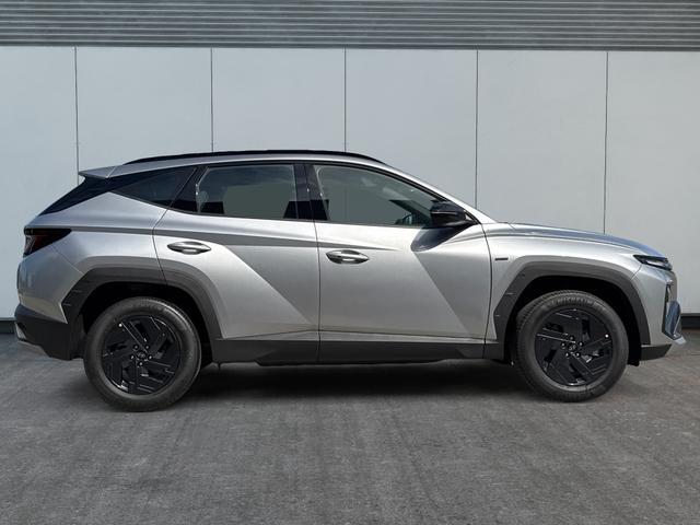 Hyundai / TUCSON / Silber / / / Hybrid NAVI+KAMERA+SHZ+LED+TEMPOMAT+17 ALU+PDC, Beispielbilder, ggf. teilweise mit Sonderausstattung