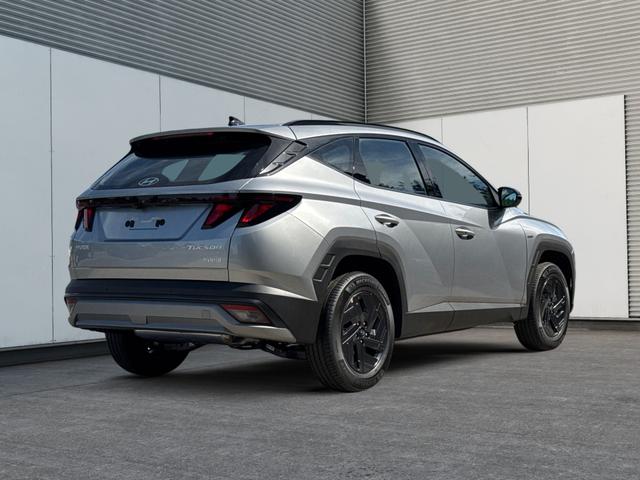 Hyundai / TUCSON / Silber / / / Hybrid NAVI+KAMERA+SHZ+LED+TEMPOMAT+17 ALU+PDC, Beispielbilder, ggf. teilweise mit Sonderausstattung