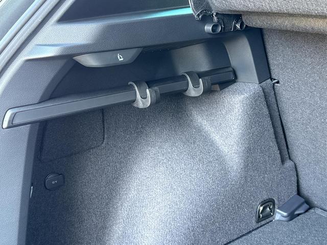 Skoda / Karoq / / / / AHK+el.HECKKLAPPE+KAMERA+PDC+ACC, Beispielbilder, ggf. teilweise mit Sonderausstattung