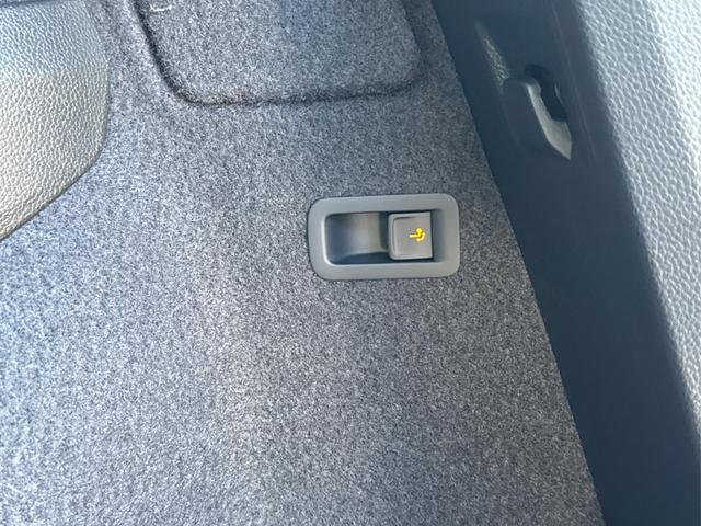 Skoda / Karoq / / / / AHK+el.HECKKLAPPE+KAMERA+PDC+ACC, Beispielbilder, ggf. teilweise mit Sonderausstattung
