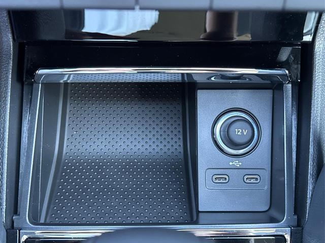 Skoda / Karoq / / / / AHK+el.HECKKLAPPE+KAMERA+PDC+ACC, Beispielbilder, ggf. teilweise mit Sonderausstattung