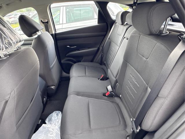 Hyundai / TUCSON / Silber / / / NAVI+KAMERA+SHZ+LED+TEMPOMAT+17 ALU+PDC, Beispielbilder, ggf. teilweise mit Sonderausstattung