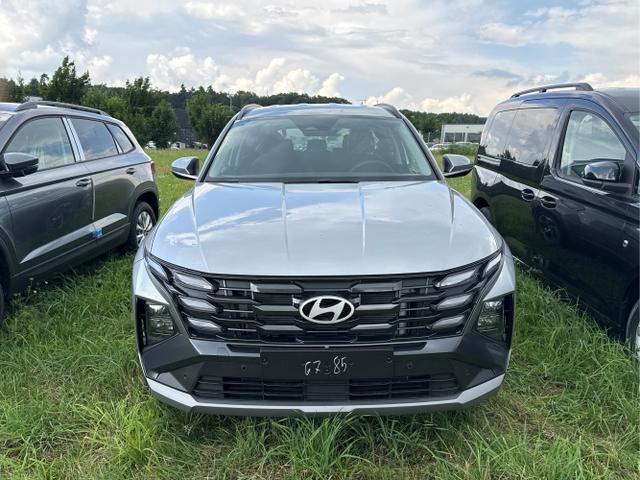 Hyundai / TUCSON / Silber / / / NAVI+KAMERA+SHZ+LED+TEMPOMAT+17 ALU+PDC, Beispielbilder, ggf. teilweise mit Sonderausstattung