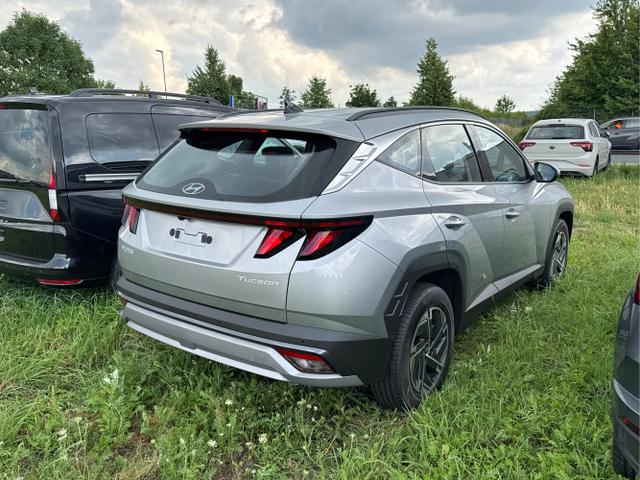 Hyundai / TUCSON / Silber / / / NAVI+KAMERA+SHZ+LED+TEMPOMAT+17 ALU+PDC, Beispielbilder, ggf. teilweise mit Sonderausstattung