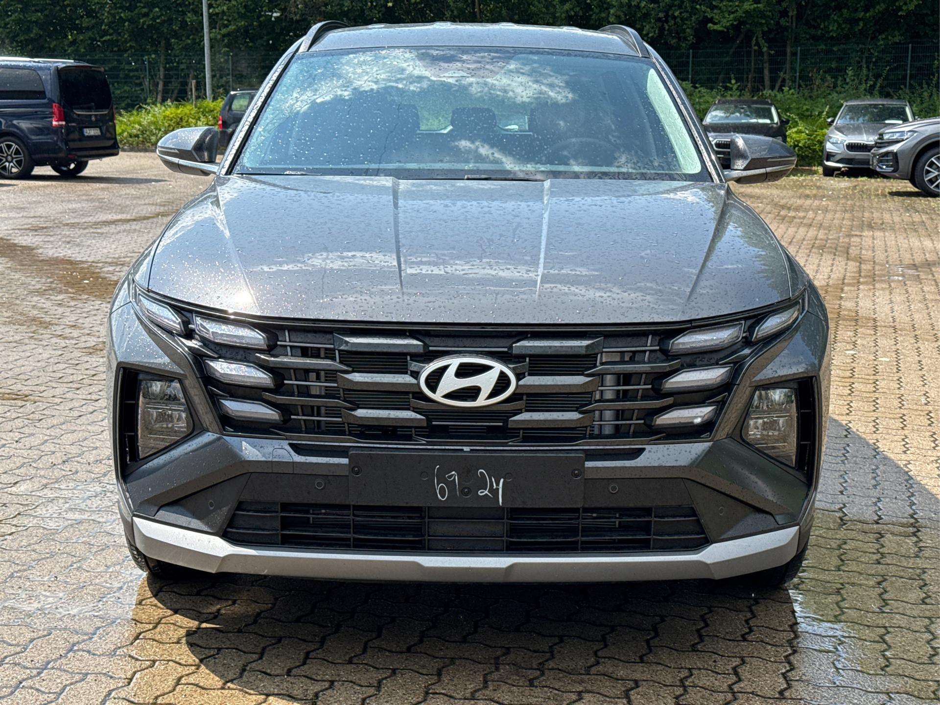 Hyundai / TUCSON / Grau /  /  / NAVI+KAMERA+SHZ+LED+TEMPOMAT+17 ALU+PDC