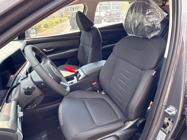 Hyundai / TUCSON / Grau / / / NAVI+KAMERA+SHZ+LED+TEMPOMAT+17 ALU+PDC, Beispielbilder, teilweise mit Sonderausstattung