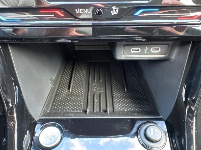Volkswagen / T-Cross / Schwarz / / / MATRIX+SHZ+KAMERA+ACC+18'' ALU+KESSY+APP, Beispielbilder, ggf. teilweise mit Sonderausstattung