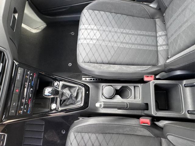 Volkswagen / T-Cross / Schwarz / / / MATRIX+SHZ+KAMERA+ACC+18'' ALU+KESSY+APP, Beispielbilder, ggf. teilweise mit Sonderausstattung
