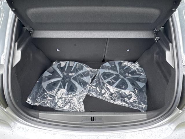 Peugeot / 208 / Grau / / / MAN6+SHZ+LED+PDC+TEMPOMAT, Beispielbilder, ggf. teilweise mit Sonderausstattung