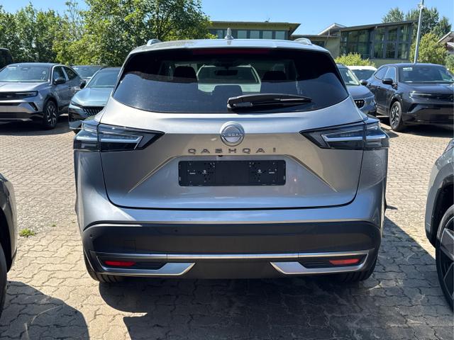 Nissan / Qashqai / Silber / / / KAMERA+ACC+PDC+EL.HECKKL.+SHZ+LED , Beispielbilder, ggf. teilweise mit Sonderausstattung