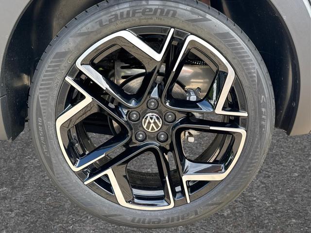 Volkswagen / T-Cross / Grau / / / MATRIX+SHZ+KAMERA+ACC+18'' ALU+KESSY+APP, Beispielbilder, ggf. teilweise mit Sonderausstattung