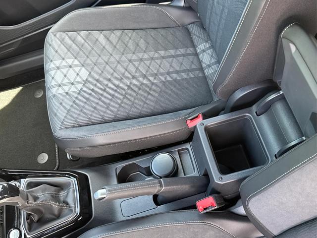 Volkswagen / T-Cross / Grau / / / MATRIX+SHZ+KAMERA+ACC+18'' ALU+KESSY+APP, Beispielbilder, ggf. teilweise mit Sonderausstattung