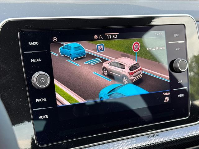 Volkswagen / T-Cross / Grau / / / MATRIX+SHZ+KAMERA+ACC+18'' ALU+KESSY+APP, Beispielbilder, ggf. teilweise mit Sonderausstattung