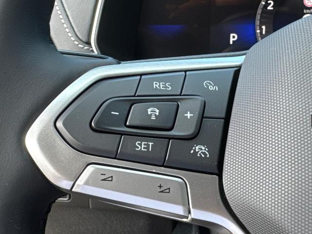 Volkswagen / T-Cross / Grau / / / MATRIX+SHZ+KAMERA+ACC+18'' ALU+KESSY+APP, Beispielbilder, ggf. teilweise mit Sonderausstattung