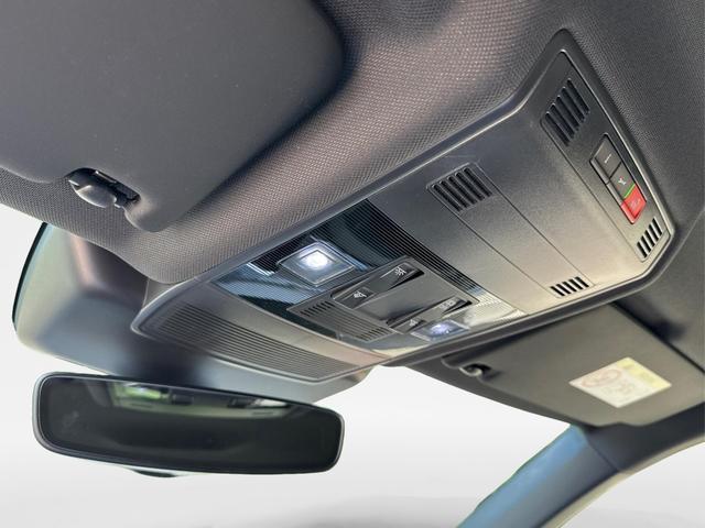 Volkswagen / T-Cross / Grau / / / MATRIX+SHZ+KAMERA+ACC+18'' ALU+KESSY+APP, Beispielbilder, ggf. teilweise mit Sonderausstattung