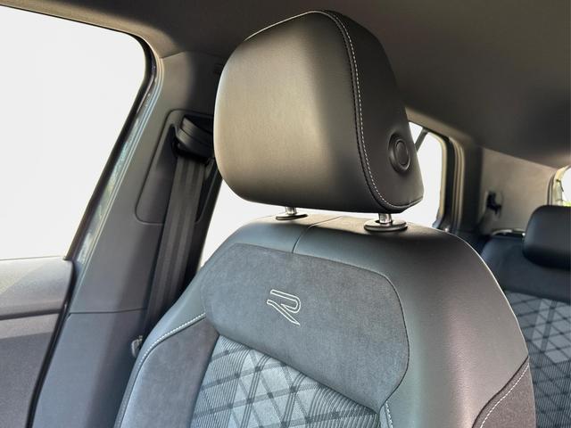 Volkswagen / T-Cross / Grau / / / MATRIX+SHZ+KAMERA+ACC+18'' ALU+KESSY+APP, Beispielbilder, ggf. teilweise mit Sonderausstattung