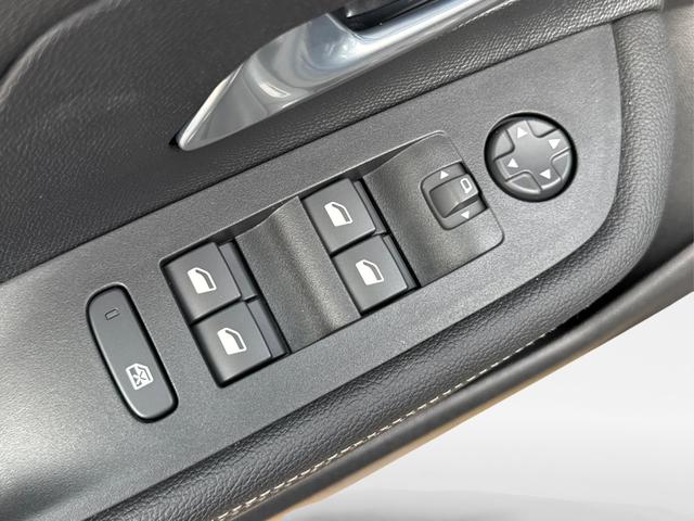 Opel / Mokka / Schwarz / / / SHZ+KAMERA+LED+PDC+17LM