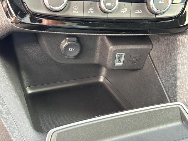 Opel / Mokka / Schwarz / / / SHZ+KAMERA+LED+PDC+17LM