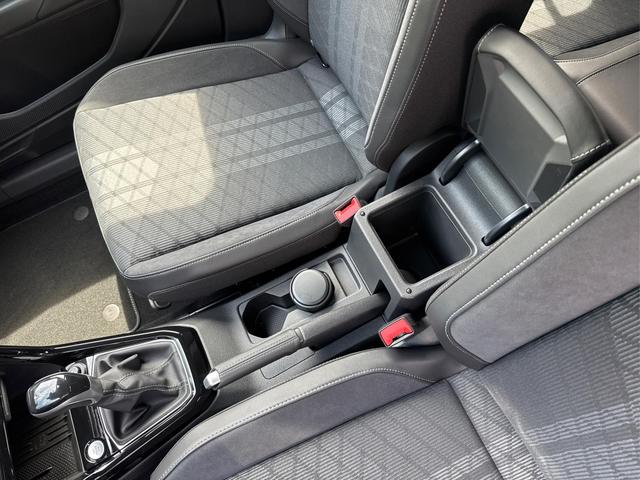 Volkswagen / T-Cross / Silber / / / MATRIX+SHZ+KAMERA+ACC+18'' ALU+KESSY+APP