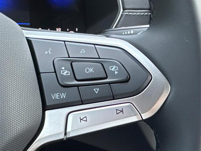 Volkswagen / T-Cross / Silber / / / MATRIX+SHZ+KAMERA+ACC+18'' ALU+KESSY+APP