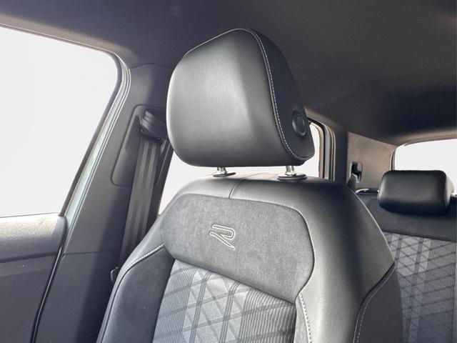 Volkswagen / T-Cross / Silber / / / MATRIX+SHZ+KAMERA+ACC+18'' ALU+KESSY+APP