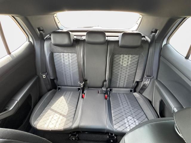 Volkswagen / T-Cross / Silber / / / MATRIX+SHZ+KAMERA+ACC+18'' ALU+KESSY+APP