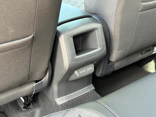 Volkswagen / T-Cross / Grau / / / MATRIX+SHZ+KAMERA+ACC+18'' ALU+KESSY+APP, Beispielbilder, ggf. teilweise mit Sonderausstattung