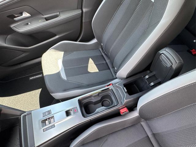 Opel / Mokka / Silber / / / SHZ+KAMERA+LED+PDC+17LM