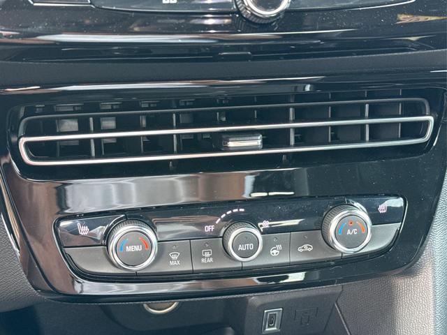 Opel / Mokka / Silber / / / SHZ+KAMERA+LED+PDC+17LM