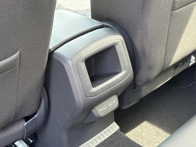 Volkswagen / T-Cross / Silber / / / MATRIX+SHZ+KAMERA+ACC+18'' ALU+KESSY+APP