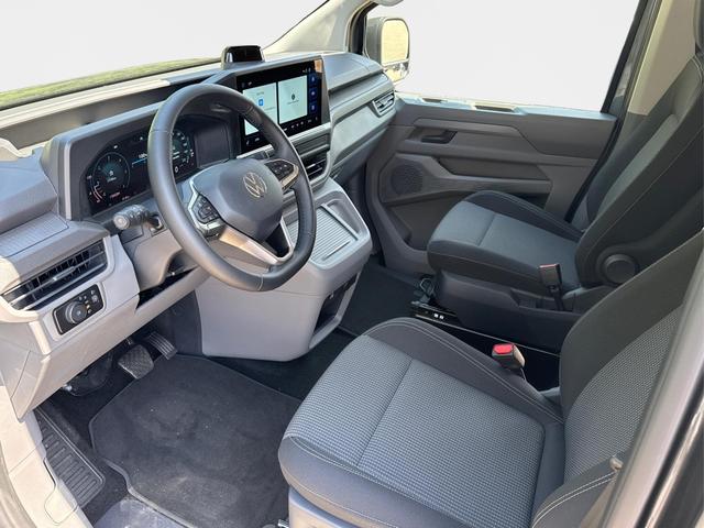 Volkswagen / T7 Caravelle / / / / LR+SHZ+AHK+GJR+KLIMAAUT.+ KAMERA+PDC+LED