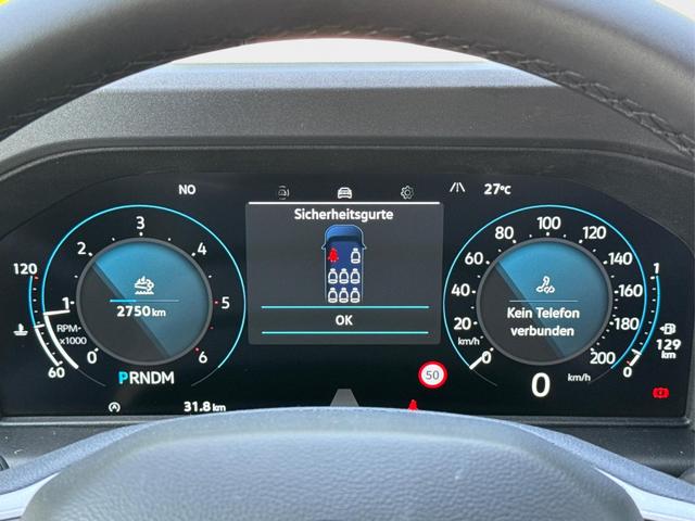 Volkswagen / T7 Caravelle / / / / LR+SHZ+AHK+GJR+KLIMAAUT.+ KAMERA+PDC+LED