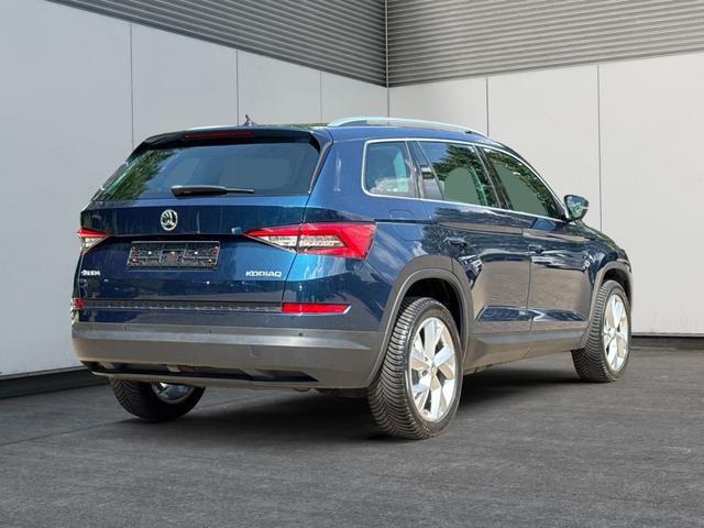 Skoda / Kodiaq / Blau / / / AHK+STANDHEIZUNG+ACC+19ALU+DAB
