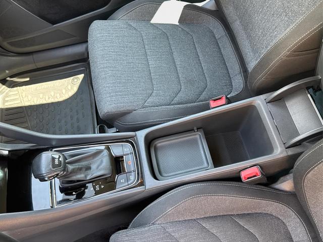 Skoda / Kodiaq / Blau / / / AHK+STANDHEIZUNG+ACC+19ALU+DAB