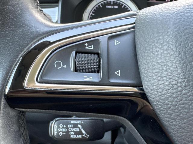 Skoda / Kodiaq / Blau / / / AHK+STANDHEIZUNG+ACC+19ALU+DAB