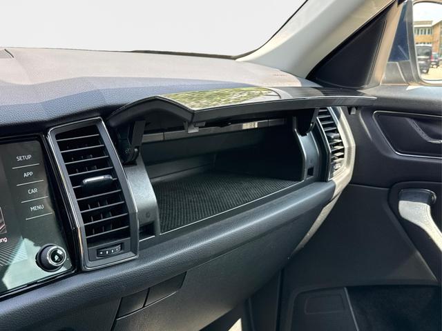 Skoda / Kodiaq / Blau / / / AHK+STANDHEIZUNG+ACC+19ALU+DAB