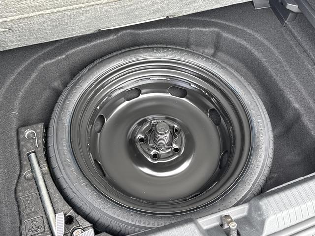 Volkswagen / Golf / Schwarz / / / ACC+SHZ+KLIMA+KAMERA+APP CONNECT+LED+17 ALU
