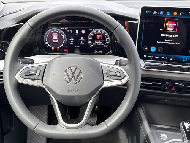 Volkswagen / Golf / Grau / / / ACC+SHZ+KLIMA+KAMERA+APP CONNECT+LED+17 ALU