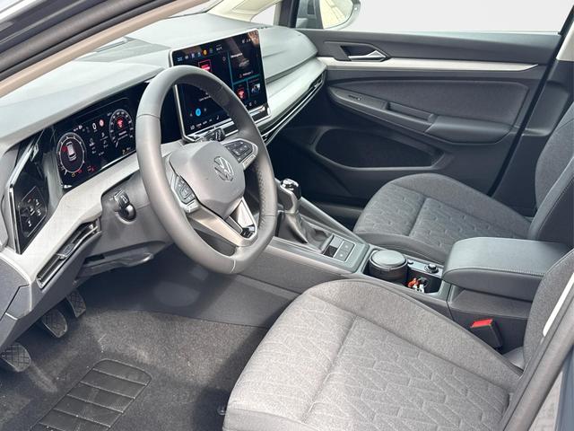 Volkswagen / Golf / Grau / / / ACC+SHZ+KLIMA+KAMERA+APP CONNECT+LED+17 ALU