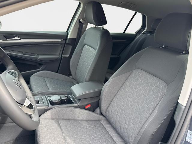 Volkswagen / Golf / Grau / / / ACC+SHZ+KLIMA+KAMERA+APP CONNECT+LED+17 ALU