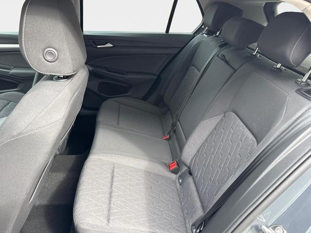 Volkswagen / Golf / Grau / / / ACC+SHZ+KLIMA+KAMERA+APP CONNECT+LED+17 ALU